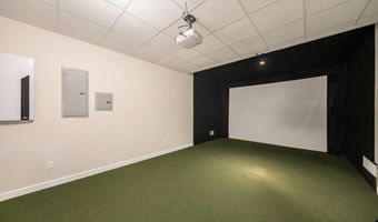 864 Gallery Ln, Ann Arbor, MI 48103