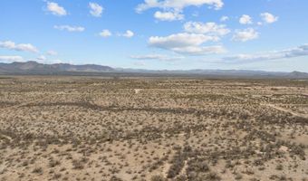 W Saguaro Hill B-2 Road, Congress, AZ 85332