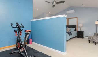 27 Grafton Dr, Bedford, NH 03110