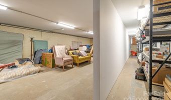 33 Carolina Ln, Asheville, NC 28801