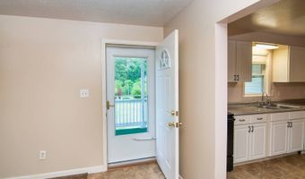 93 Lyall Hill Dr, Alderson, WV 24910