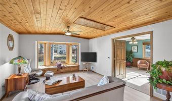 15716 Hayes Trl, Apple Valley, MN 55124