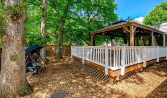 9220 BURNETTA Dr, Annandale, VA 22003