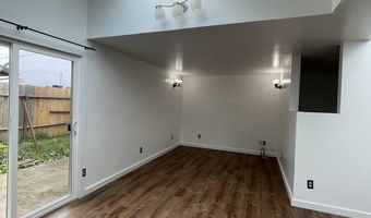95 12TH St, Bandon, OR 97411