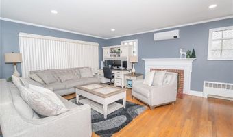 9 Farnum Ave, North Providence, RI 02911