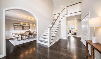 864 Gallery Ln, Ann Arbor, MI 48103