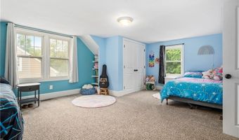 96 Dexter Rd, Scituate, RI 02857