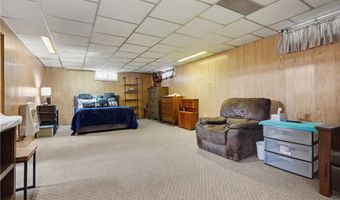 1540 Lilly Ln, Alliance, OH 44601