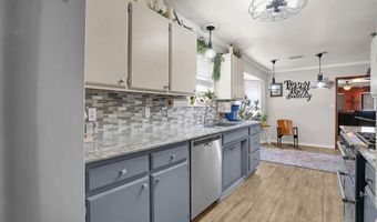 605 Comanche Trl, Altus, OK 73521