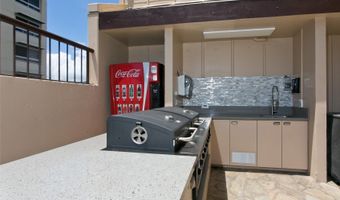 320 Liliuokalani Ave 602, Honolulu, HI 96815