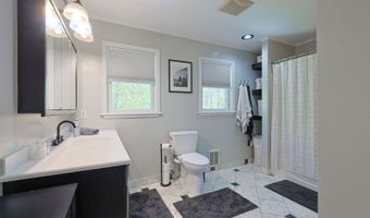 70 Cedar Tree Dr, Alloway, NJ 07422