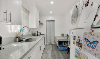 2621 Vineyard Ave, Los Angeles, CA 90016