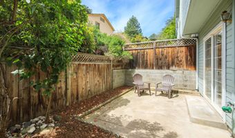 575 Scenic Dr, Ashland, OR 97520