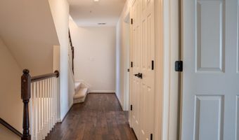 42243 CANARY GRASS Sq, Aldie, VA 20105