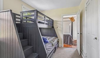 8893 LONGSWAMP Rd, Alburtis, PA 18011