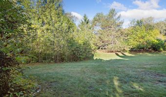 747 Peninsula Ct, Ann Arbor, MI 48105