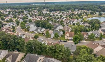 19 Fountain View Dr, Barnegat, NJ 08005