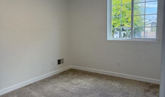 121 E MEADOW GROVE Blvd, Appleton, WI 54915