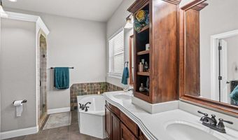 111 Meadow Bridge Dr, Weatherford, TX 76085