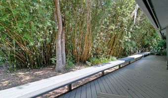 17 Dewberry Ln, Hilton Head Island, SC 29928