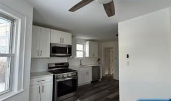 40 Hickory Ave House, Bergenfield, NJ 07621