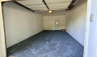 904 S Oak Ridge Dr, Aurora, MO 65605