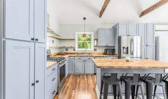 75 Marsh Rd, Belfast, ME 04915