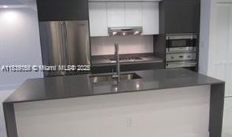 9821 E Bay Harbor Dr 703, Bay Harbor Islands, FL 33154
