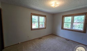 309 W Kewanee Ave, Baker, MT 59313