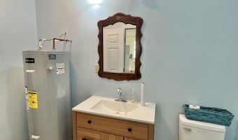2259 E Laurel St, Atmore, AL 36502