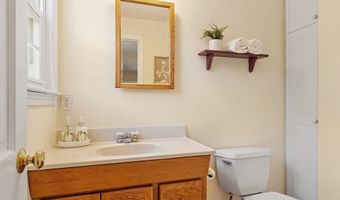 16 Patriots Rd, Acton, MA 01720