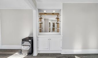 327 Essex St, Bangor, ME 04401