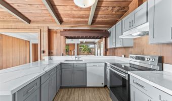 2093 Aaniu Loop, Pearl City, HI 96782