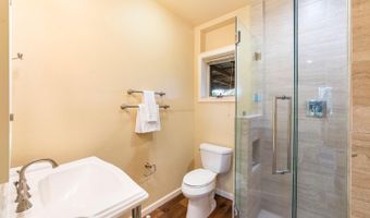 335 Pine Breeze Dr, Angwin, CA 94508