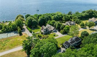19 Ledge Rd, Bristol, RI 02809