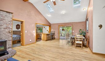 740 Park St, Ashland, OR 97520