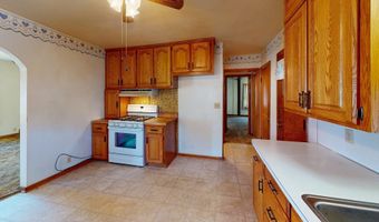406 Giles Pl, Albert Lea, MN 56007