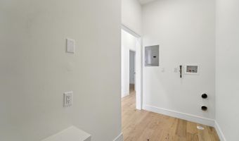 90 E 27TH St, Bayonne, NJ 07002