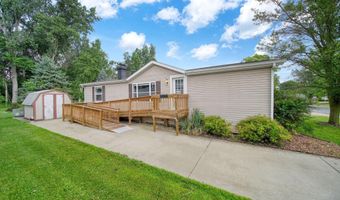 817 Savannah River Dr, Adrian, MI 49221