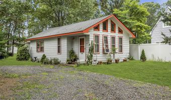 99 Holly Ln, Bayville, NJ 08721