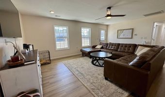 160 Leadwood St, Andrews, SC 29510