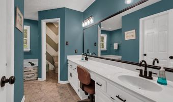216 Whitfield Dr, Athens, AL 35613