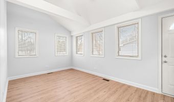 27 W347 Washington Ave, Winfield, IL 60190