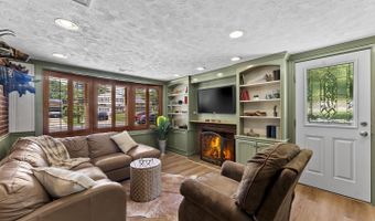 7111 CINDY Ln, Annandale, VA 22003