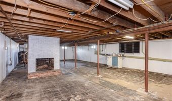 11 Granada Ter, Middletown, RI 02842