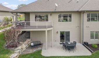 904 Eagle Creek Blvd SW, Altoona, IA 50009