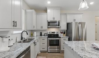 712 W Ashley St, Benton, AR 72015