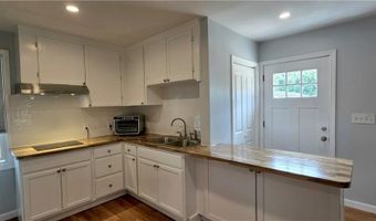 42 Putnam Pike 1, Johnston, RI 02919