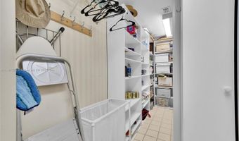 21150 Point Pl 1404, Aventura, FL 33180