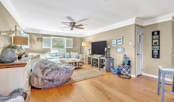 21 Mount St 4A, Bay Head, NJ 08742